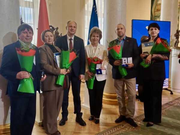 ТОРЖЕСТВО В ЧЕСТЬ ЧЕЛОВЕКА ТРУДА: ВО ДВОРЦЕ КУЛЬТУРЫ ПРОФСОЮЗОВ ЧЕСТВУЮТ  АКТИВИСТОВ СТРАНЫ