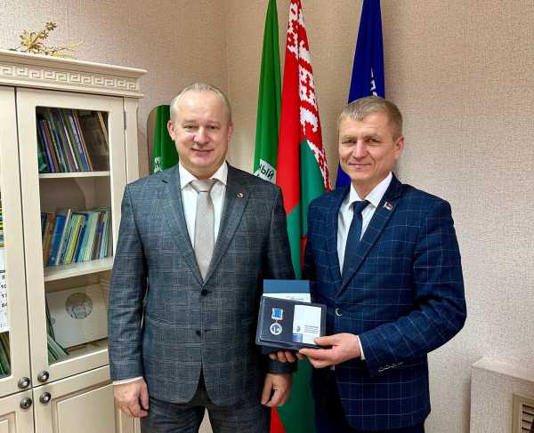 Юрий Шумский отмечен памятным нагрудным знаком «За восстановление энергоснабжения»