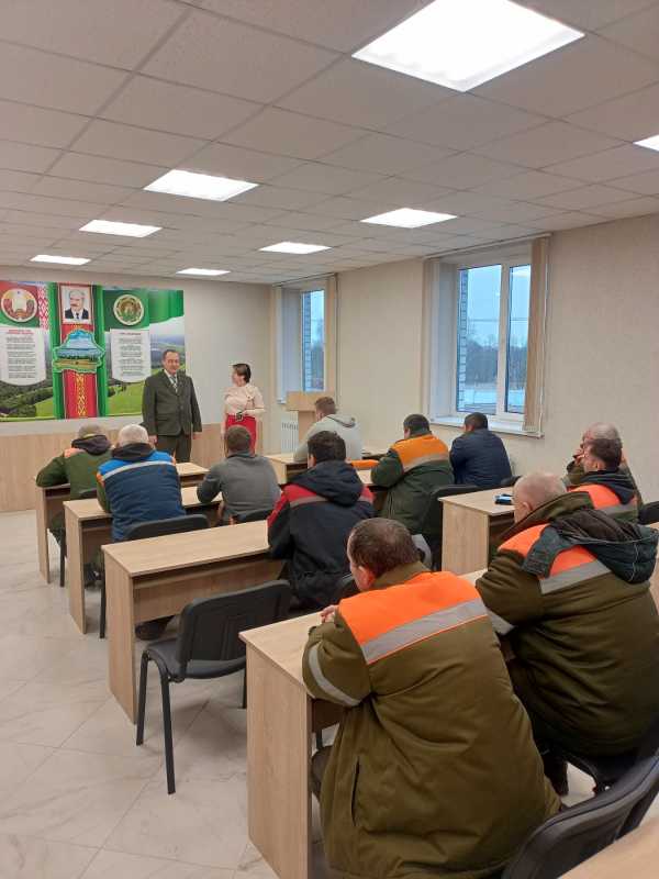 В трудовых коллективах продолжают обсуждать ход избирательной кампании