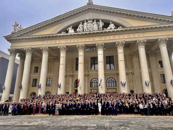Участники Х съезда ФПБ присоединились к флешмобу «Наша победа! Наш Президент!»