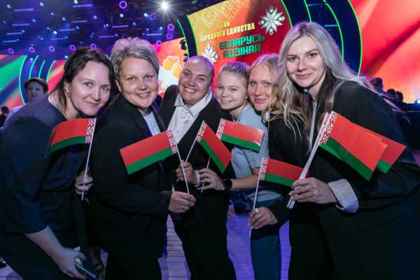 Символ исторической справедливости: Форум патриотических сил собрал в Минске тысячи белорусов