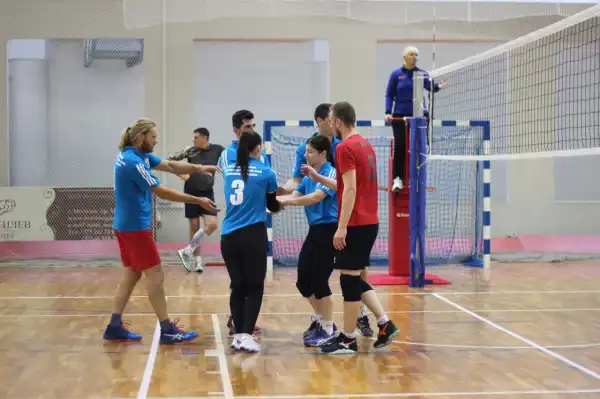 В волейбольном ритме!