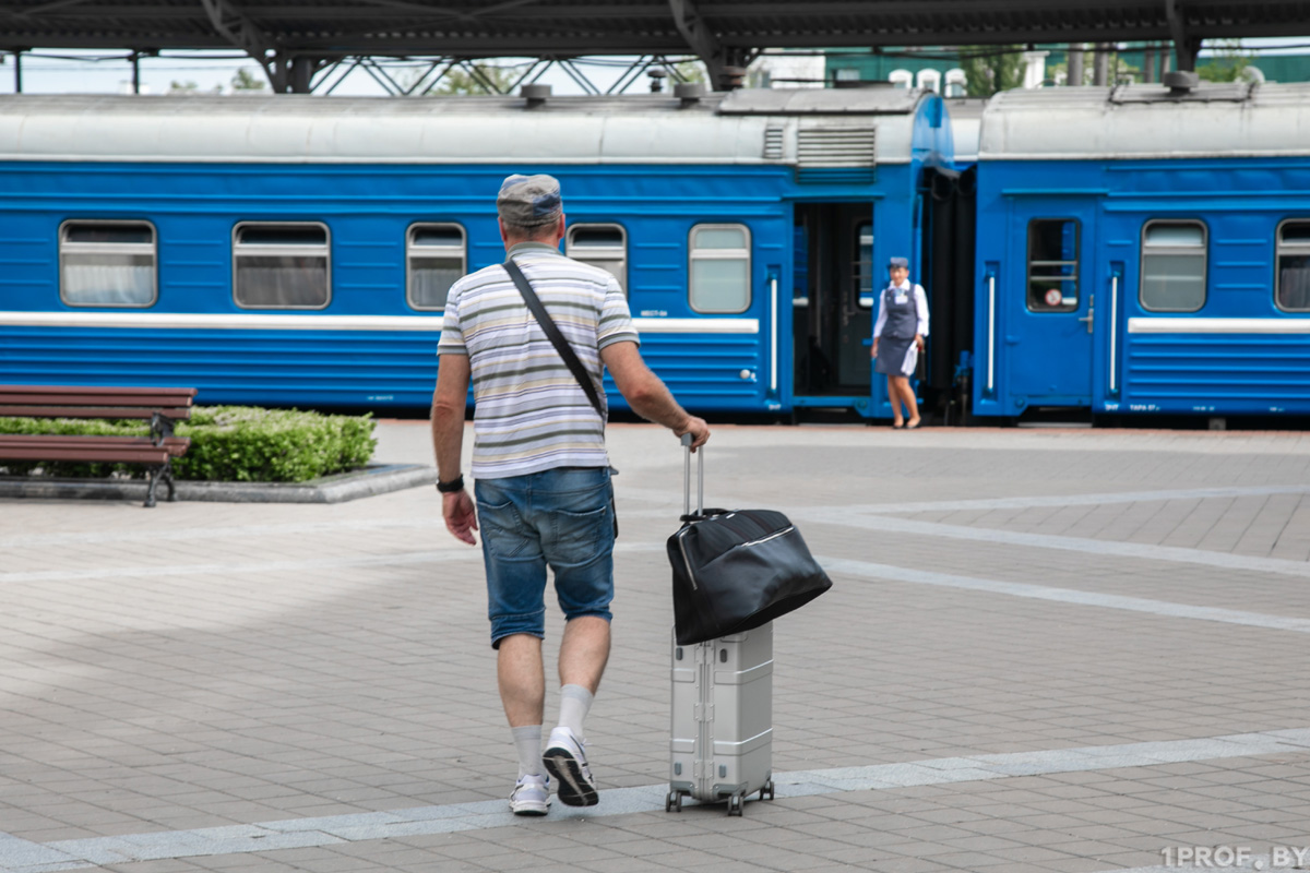 Актуально: Командировка в выходной, купе вместо плацкарта, оплата такси – в Минтруда рассказали о служебных поездках